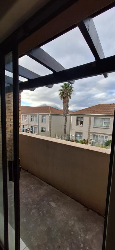 To Let 2 Bedroom Property for Rent in Guldenland Western Cape